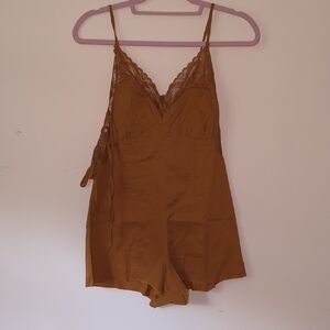 NWT Elegant Brown Lace Trim Romper
